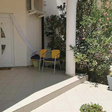 Apartment Riva Povljana