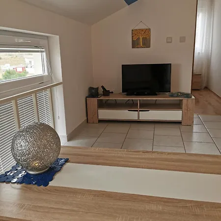 Apartment Riva Povljana
