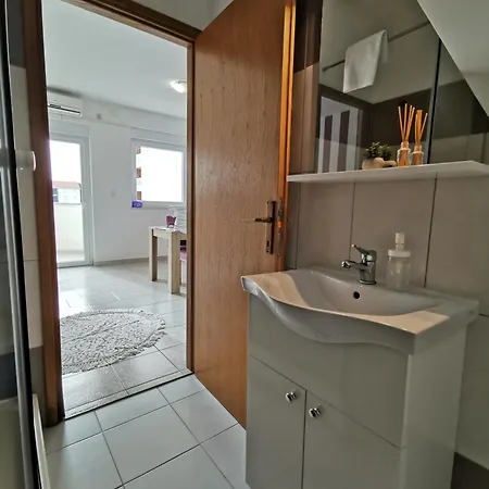Riva Povljana